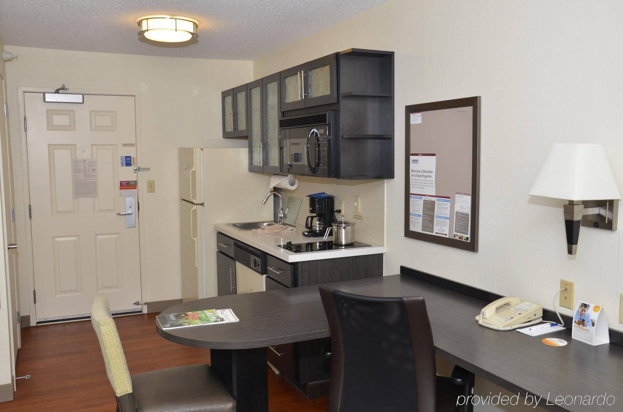 Sonesta Simply Suites Detroit Warren Eksteriør billede